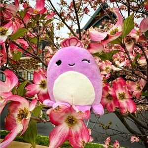 Octopus Violet Squishmallows plush clip-on 3.5” NWT